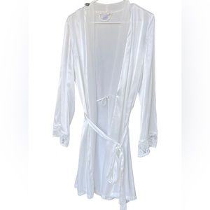 Linea Donatella Women Satin Long Sleeve Lace-Trim Wrap White Size XL